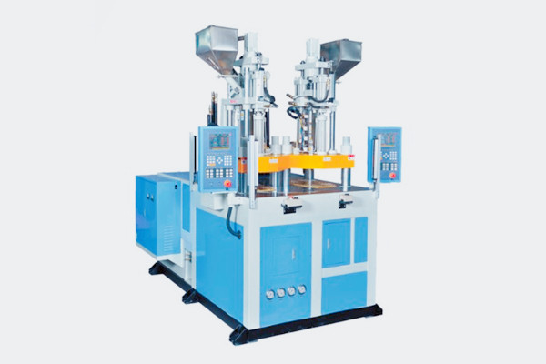 立式双色注塑机设备图